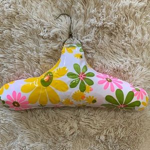 Pop Inflatable Hanger